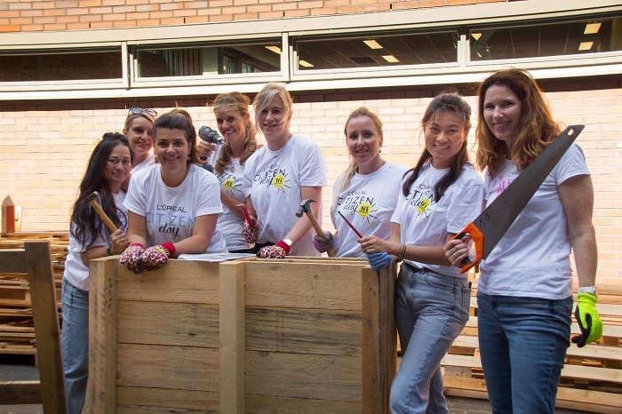 Employees of L'Oreal during Citizen Day