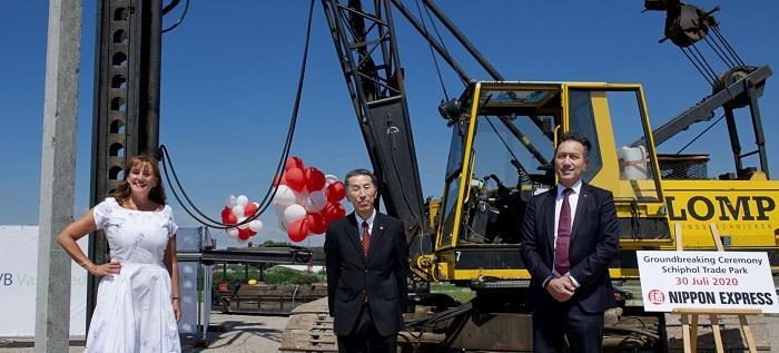 Groundbreaking ceremony: from left to right, Marja Ruigrok, Councillor municipality Haarlemmermeer; Masahiro Murakami, President, NE Nederland; Ruud Drijsen, Vice President, NE Nederland